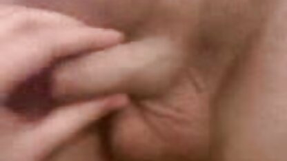Strofinare contro un piccolo foto di donne porche