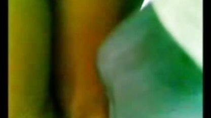 Do 129: bionde con pantaloncini jeans sul bus da. video a luci rosse gratis