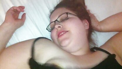 Catena riempito milf, Pompino video erotici hot