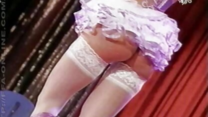 Pittura del corpo nudo in TV show hard video italiani
