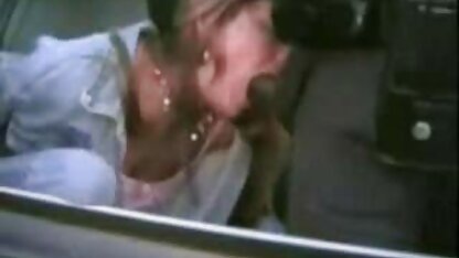 La polizia risucchiato da donna cercando di coprire in su. porno fatto in casa gratis