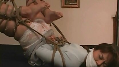 Donne giapponesi legate in una posizione sexy. nuovi amatoriali italiani