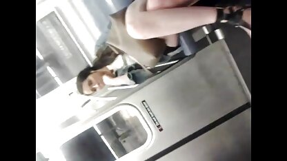 Bastard blink alla metropolitana donna takken foto