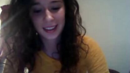 Ragazza timida in cam