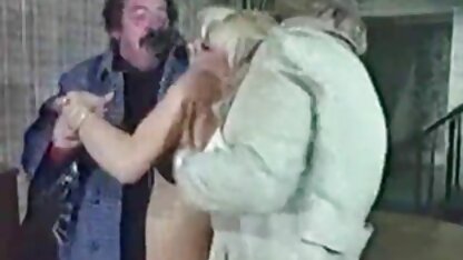 Bionda di lavoro molto duro (1970 classico) filme porno cu lesbiche