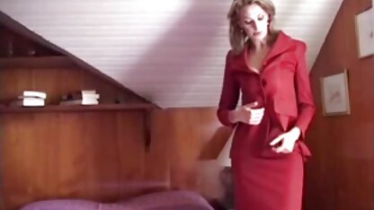 Lei è la madre della sua ragazza anale casalingo