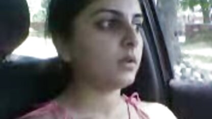Pakistani ragazza in auto