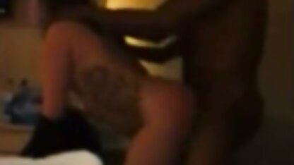 La moglie di suo marito, mentre suo marito è schierato. film hard per adulti