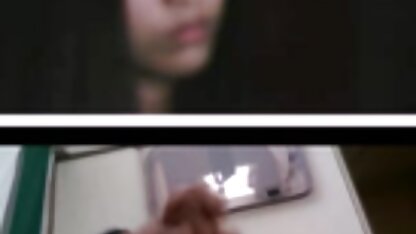 Coreano ragazza spogliarsi lana