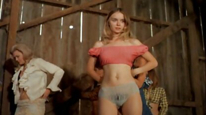 Donne spogliarelliste sul palco 1972 donne molto porche
