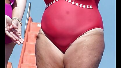 Ragazze nude sulla spiaggia, sabrina salerno scopa