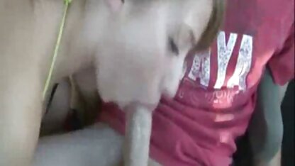 Teen fatto in casa succhia grande cazzo a Facciale Dilettante video porno con animali cani