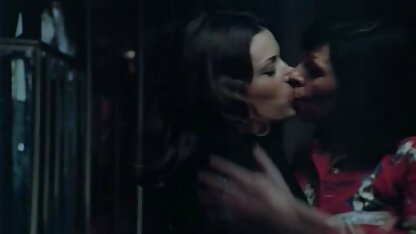 Emilienne scena lesbica immagini vecchie troie