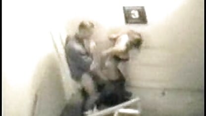 Catturato sulla telecamera di sicurezza 002 video gratuiti lesbo